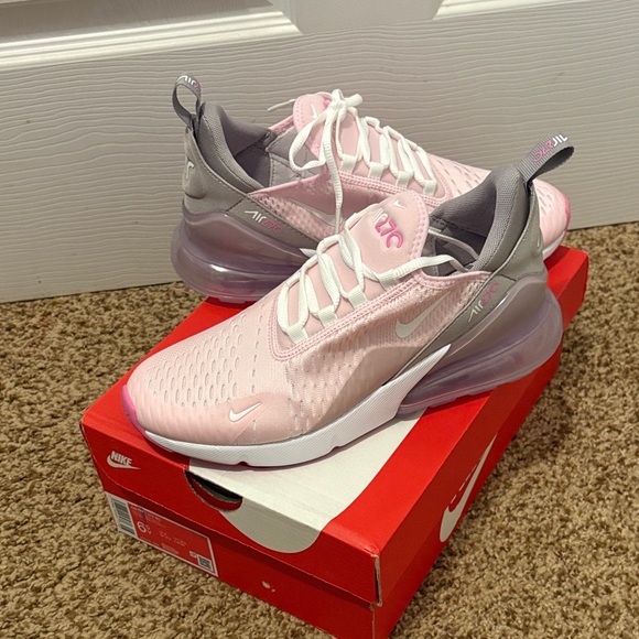 Nike Shoes - Women’s Nike Air 270 Shoes
